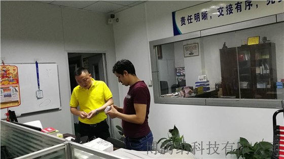 博騰納-10年專業(yè)制作注塑模具加工，藍(lán)牙耳機(jī)定制
