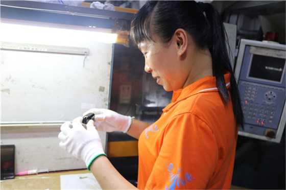 深圳博騰納塑膠模具廠：12道質(zhì)檢工序，品質(zhì)有保障